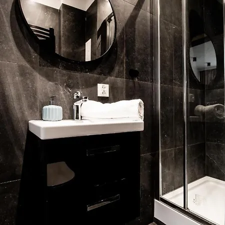 Piotrapartments - Wilcza Luxury Apartments In City Centre Warszawa Zewnętrze zdjęcie