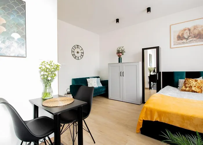 Piotrapartments - Wilcza Luxury Apartments In City Centre